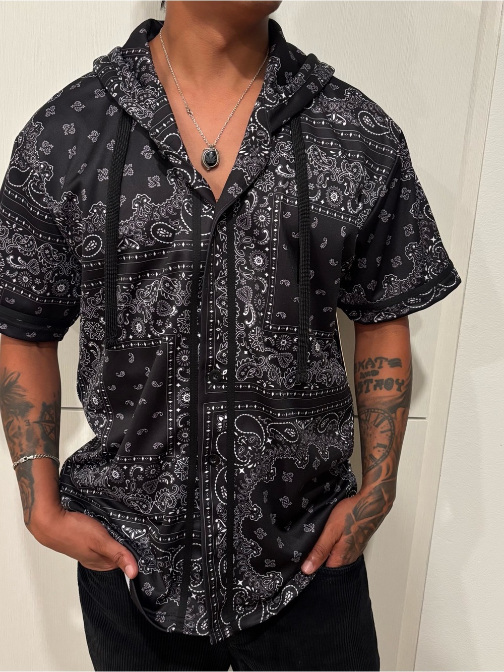 Men's Black Bandana Print Short Sleeve Hooded Jersey - Picture 1 of 3